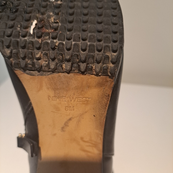 NINE WEST BOOTIES - Picture 6 of 6
